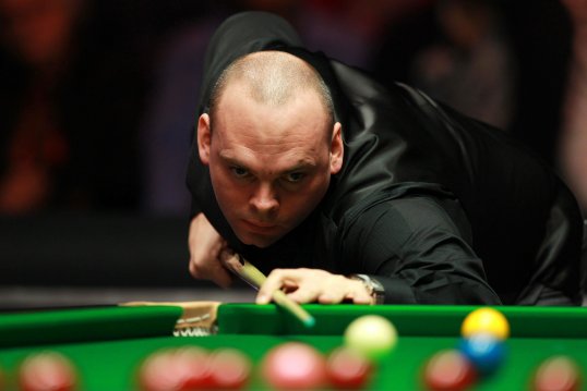 World number 10 Stuart Bingham has been dumped out of round three of the Asian PTC2 tournament in China by amateur Niu Zhuang.