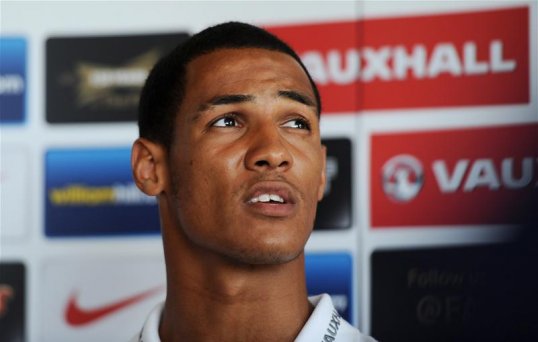 Tom Ince said he is waiting for the right club to make an offer before he chooses to leave Blackpool.