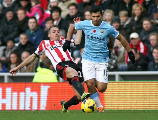 Although Sergio Aguero endured a pointless trip to the Stadium of Light on Sunday he can at least console himself with his Player of the Month for October.