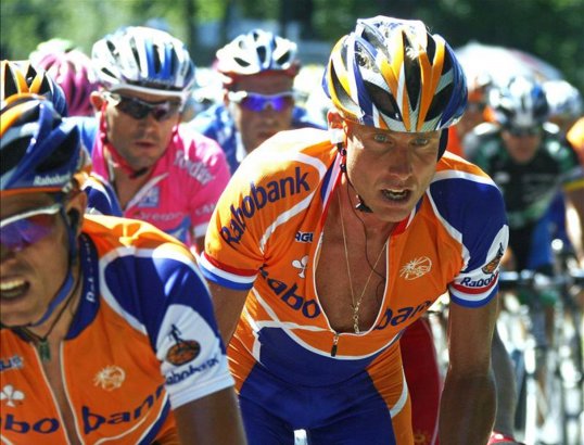 Former Tour de France rider Michael Boogerd has admitted to using performance enhancing drugs for a decade.