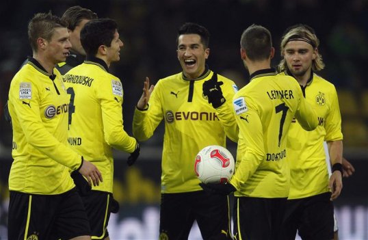 Borussia Dortmund moved up to second in the league with a convincing 3-0 win over FC Nürnberg in Friday night’s game in the Bundesliga.