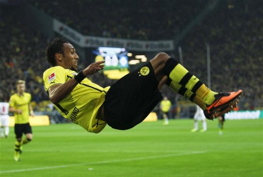 Borussia Dortmund tore Hamburger apart in their Bundesliga home game.