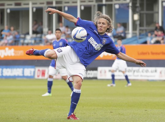 Jimmy Bullard has quit football.