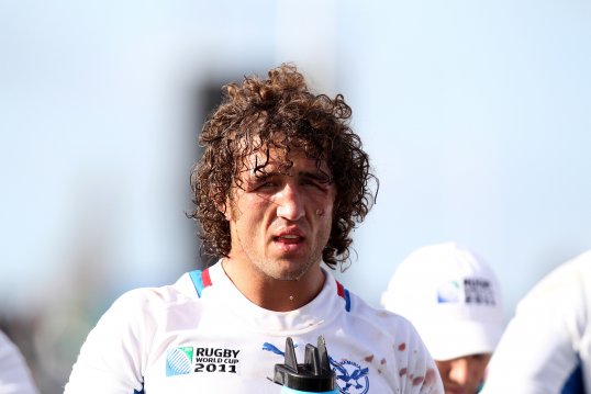 Saracens back row forward Jacques Burger has agreed a contract extension with the Premiership club.