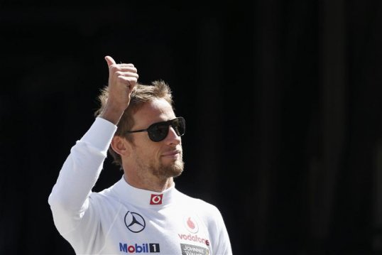 Jenson Button has backed his McLaren team boss Martin Whitmarsh to turn around the fortunes of the ailing team.