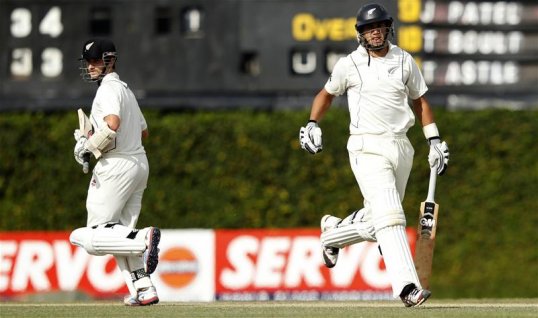 New Zealand won the toss and elected to bat in the second and final Test against Sri Lanka, at P Sara Oval, Colombo.