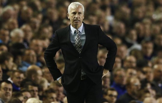 Newcastle United will look to bounce back from successive Premier League defeats when they travel to Cardiff City on Saturday.