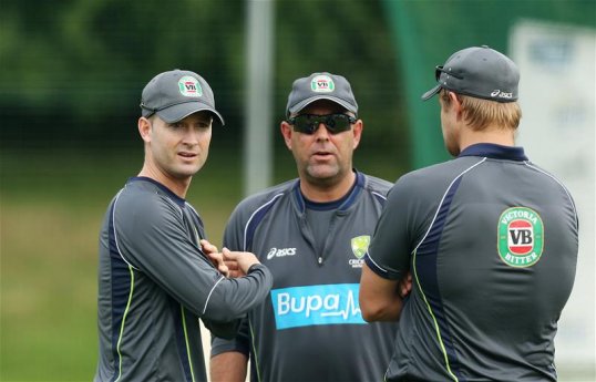 Australia coach Darren Lehmann warned that careers are on the line in the Ashes squad after a batting collapse in the second-innings of the fourth Test at Durham on Monday.