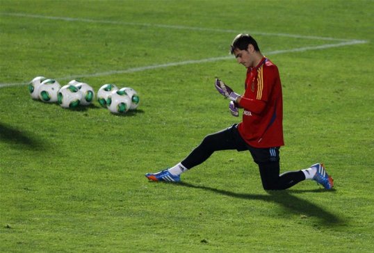 Real Madrid goalkeeper Iker Casillas has played down reports he will push through a move away from the club in the January transfer window.