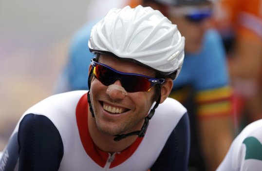 Omega Pharma - Quick-Step rider Mark Cavendish took the leaders blue jersey in the Tirreno-Adriatico as the Belgian team claimed victory in stage one of the road race.