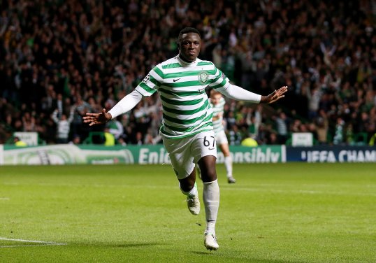 Victor Wanyama is to be offered a new Celtic deal to ward off interest from Manchester United.