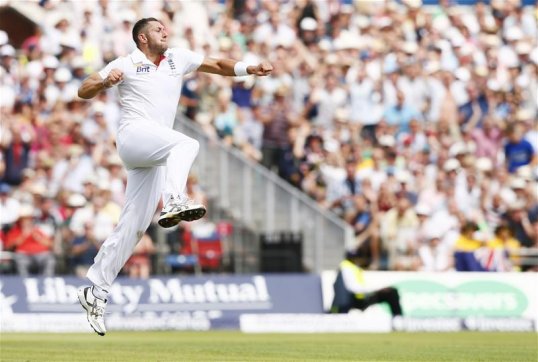 Australia go in for lunch on 92-2 after England were boosted by two wickets towards the end of the opening session in the third Ashes test at Old Trafford.