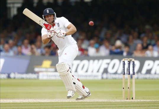 England have made a solid start to the day adding 83-runs to the overnight total in the second Ashes Test against Australia at Lords.