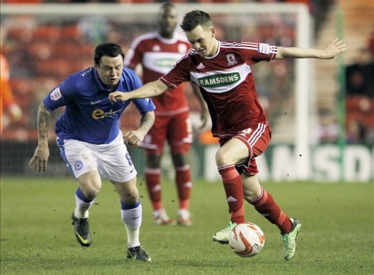 Josh McEachran has joined Watford on a short term loan from Chelsea.