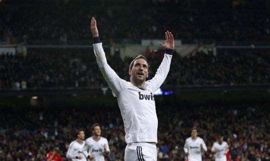 Real Madrid's Argentina international Gonzalo Higuain is the latest name to be linked with a move to Chelsea, following his club's confirmation he will leave in the summer.