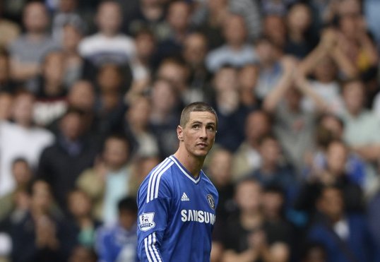 Chelsea striker Fernando Torres has been ruled out of action for three weeks.