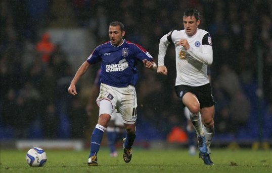 Ipswich Town striker Michael Chopra is attempting to sort out his gambling addiction by banning himself from all betting shops in the town.