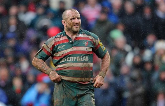 Leicester Tigers hooker George Chuter has agreed a one-year contract extension to take his career at Welford Road to 14 years.