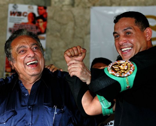 Former WBO world light-welterweight champion Hector Camacho has been left in critical condition after he was shot in the face in his native Puerto Rico.