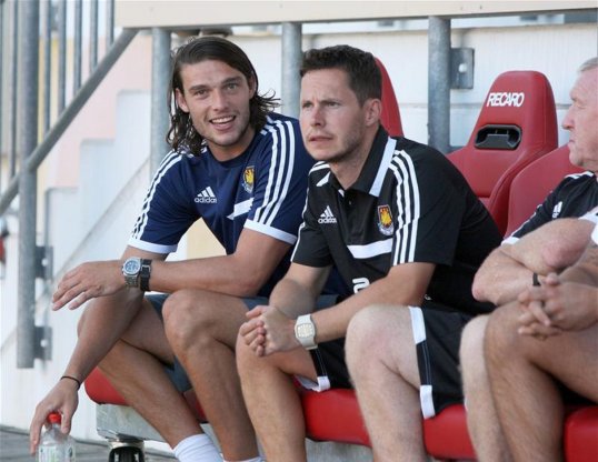 West Ham United are hopeful that striker Andy Carroll will be given the go ahead to return to the club permanently this weekend.