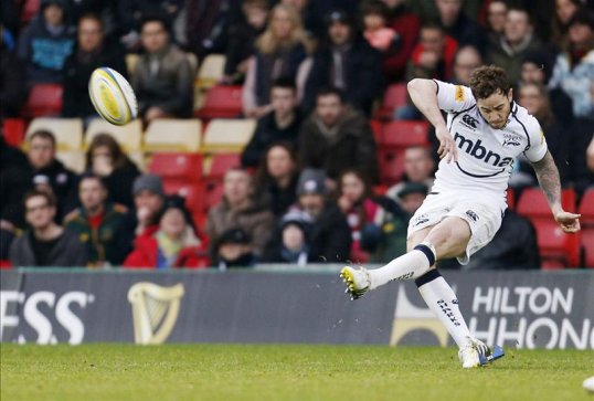 Sale Sharks fly-half Danni Cipriani has been released from hospital after being hit by a bus.