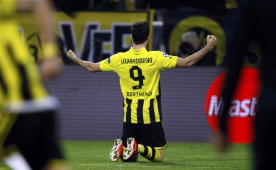 An incredible comeback from Borussia Dortmund has put the German side into the semi-finals of the Champions League after their 3-2 win over Málaga.