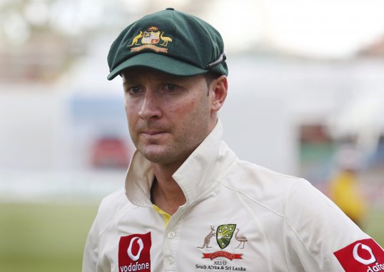 Australia captain Michael Clarke has returned to the top of the International Cricket Council world batsman rankings.