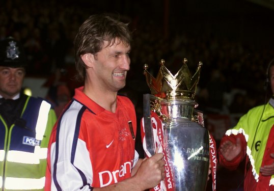 Former Arsenal defender Tony Adams has revealed the sports rehabilitation clinic he founded, has been treating cricketers.