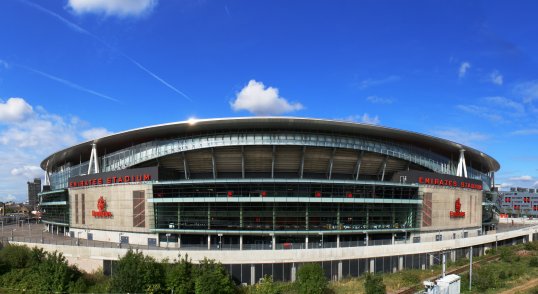 A top football business guru is calling for Premier League clubs to change the way they pay their players – and reward them for success by coughing up performance-related incentives.