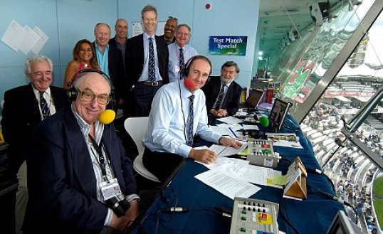 Cricket writer Christopher Martin-Jenkins, has died of cancer. He was 67.