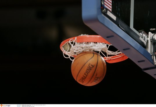 Grinnell College sophomore guard Jack Taylor has smashed the US National Collegiate Athletic Association (NCAA) record after scoring 138 points in a Division III game against Faith Baptist Bible College.
