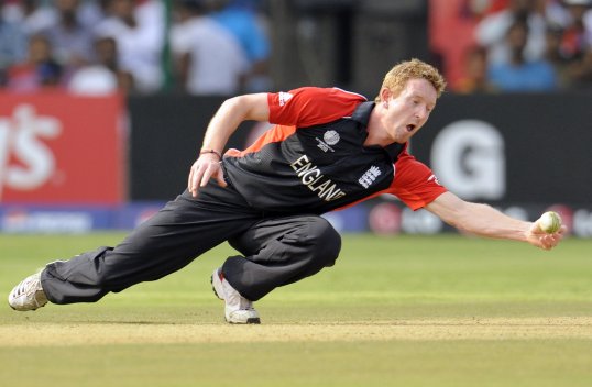 Durham captain Paul Collingwood should be for the start of the county season despite undergoing surgery on his thumb.