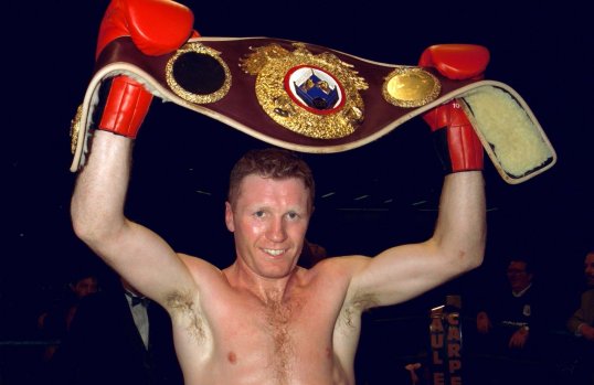 Irish veteran Steve Collins is planning a return to the ring 15 years after retiring from professional boxing