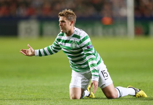 Celtic midfielder Kris Commons has returned to the Scotland set-up for their World Cup qualifiers this month after Robert Snodgrass and Jordan Rhodes withdrew through injury.