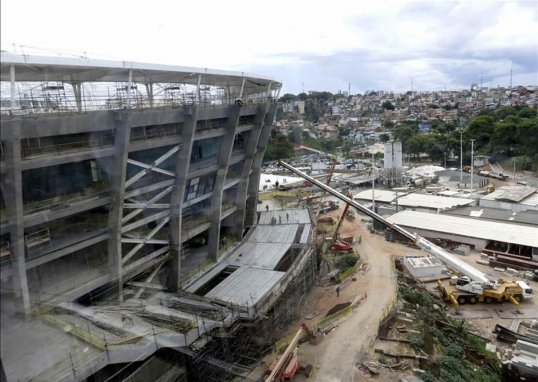 The Arena Fonte Nova in the Brazilian city of Salvador has become the first 2014 World Cup venue to seal a naming rights deal.