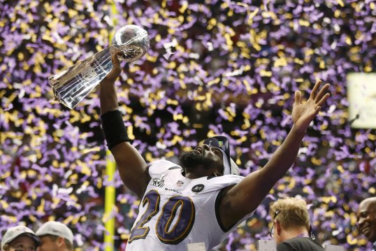 Jacoby Jones scored two of the most spectacular touchdowns in Super Bowl history as Baltimore Ravens beat San Francisco 49ers 34-31 last night.