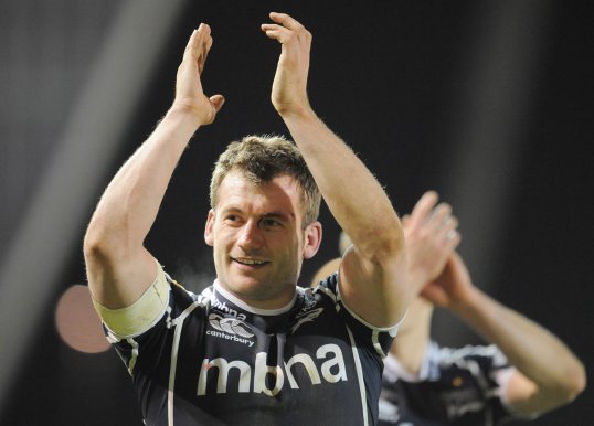 Sale Sharks wing Mark Cueto has insisted that helping his club claim their third win of the season is more important than becoming the Premiership’s highest try scorer.