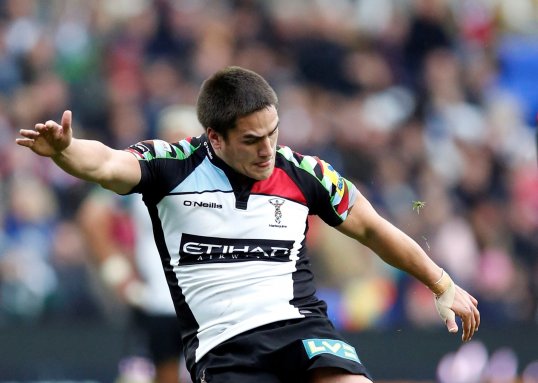 Exeter comfortably beat Premiership new-boys London Welsh as the Exiles come out on top a thriller against Sale.