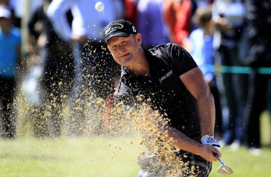 Jamie Donaldson hit a course-record 62 to lead the BMW Masters in Shanghai. After the first round, the Welshman is in front by four shots on 10 under par.