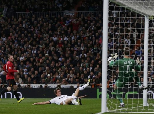 David De Gea said he has no plans to leave Manchester United and that he is happy with life at the club.