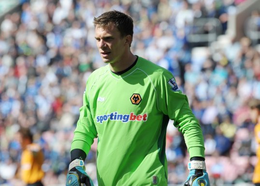 Wolverhampton Wanderers manager Dean Saunders has told goalkeeper Dorus de Vries to make the most of his stint in the starting line-up.