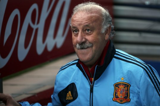 The Spain manager Vicente del Bosque has said it would be good the former Barcelona coach Pep Guardiola to