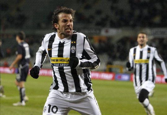 Juventus legend Alessandro Del Piero hopes Carlos Tevez can live up to the expectations of wearing the number 10 jersey in Turin after the Argentine completed a summer move.
