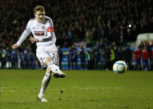 Derby County boss Steve McClaren wants to snap up Lithuanian international centre half Marius Zaliukas for his new team.