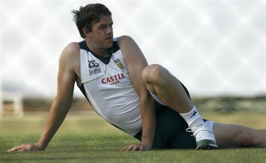 Derbyshire have signed South Africa all-rounder Albie Morkel as their second overseas player for the domestic Twenty20 tournament.