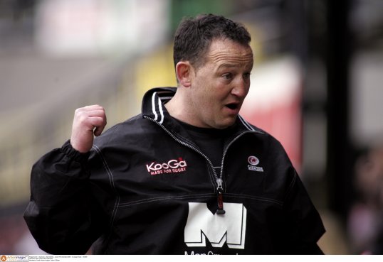 Sale chief executive Steve Diamond has urged fans to stick with the Sharks and give their disappointing season a boost.