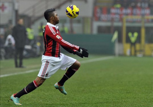 Santos vice-president Odilio Rodrigues has announced that his club will not be signing AC Milan’s out-of-favour forward Robinho.