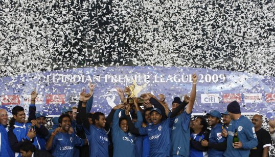 The allure of the Indian Premier League continues to wane as only one bid is received to take over the Deccan Chargers.