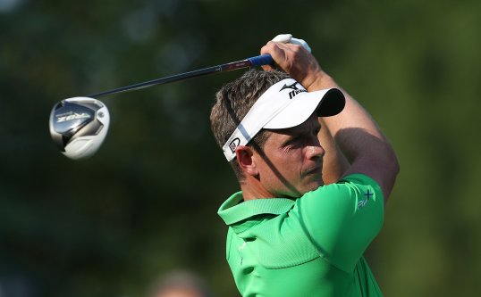 Luke Donald has taken the lead in the opening round of the Dubai World Championship, which marks the end of the season.