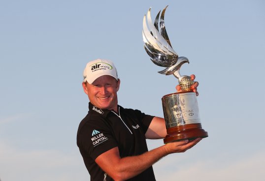 Wales’ Jamie Donaldson has won the Abu Dhabi Golf Championship by one shot over England’s Justin Rose.